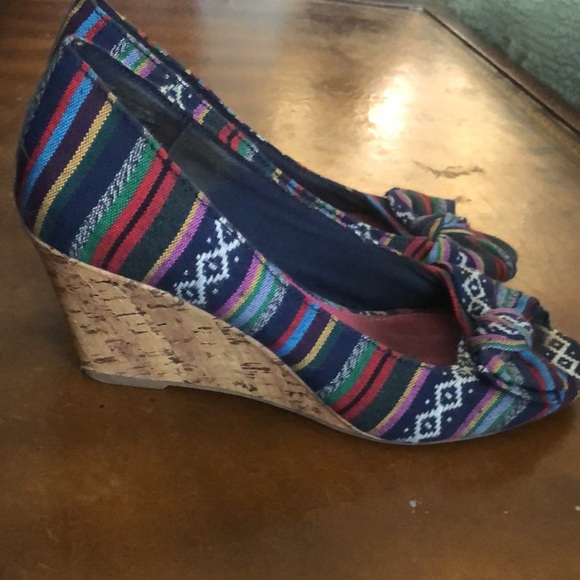 Cute wedge shoes with stripes - Picture 2 of 4